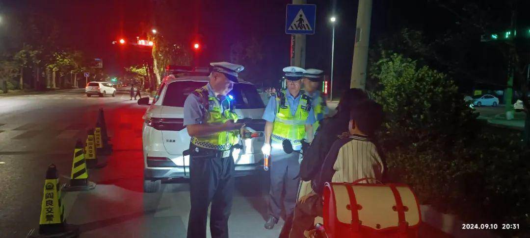 阎良交警：四项措施 护航中秋团圆路