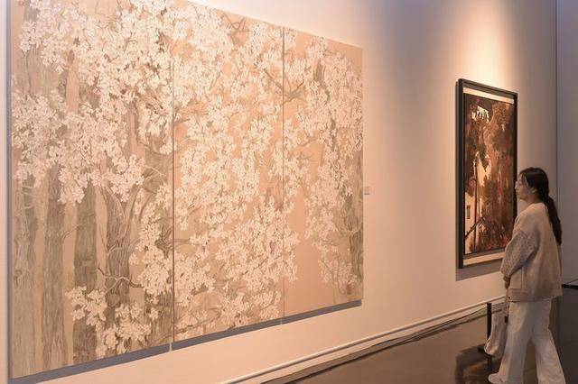 到郑州美术馆看新展喽！第十四届河南省美术作品展览综合画种作品展开幕