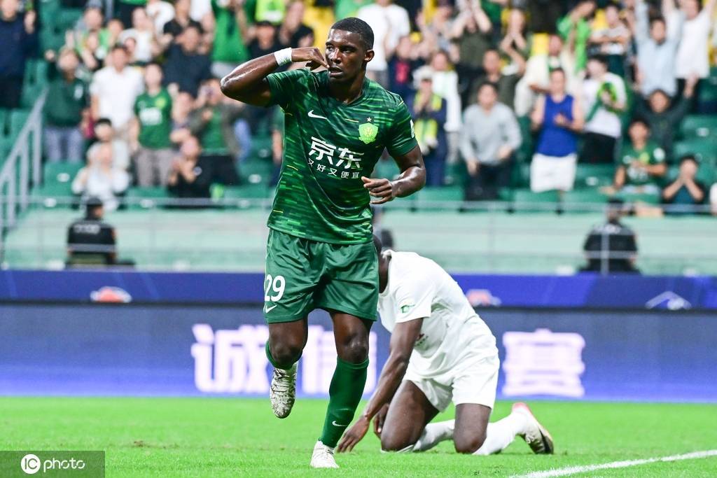 中超最佳阵容：法比奥戴帽助国安止颓 锋霸双响阻击成都