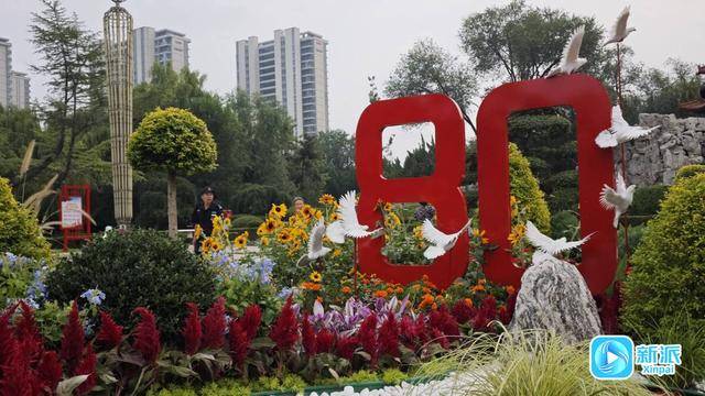 “花式”献祝福，潍坊各地喜迎国庆