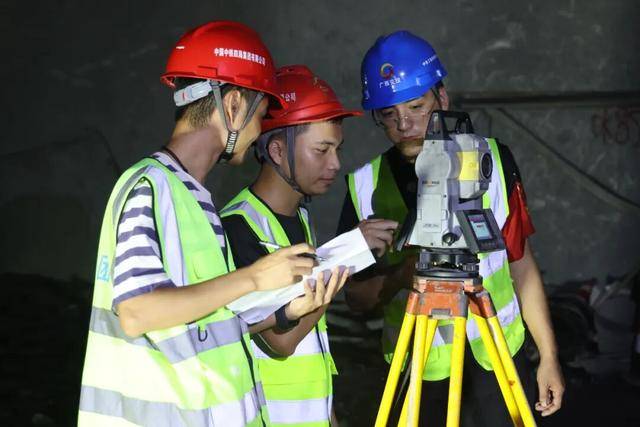 54座隧道全部贯通，柳梧铁路即将全线铺轨