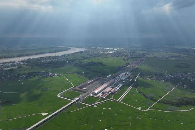 54座隧道全部贯通，柳梧铁路即将全线铺轨