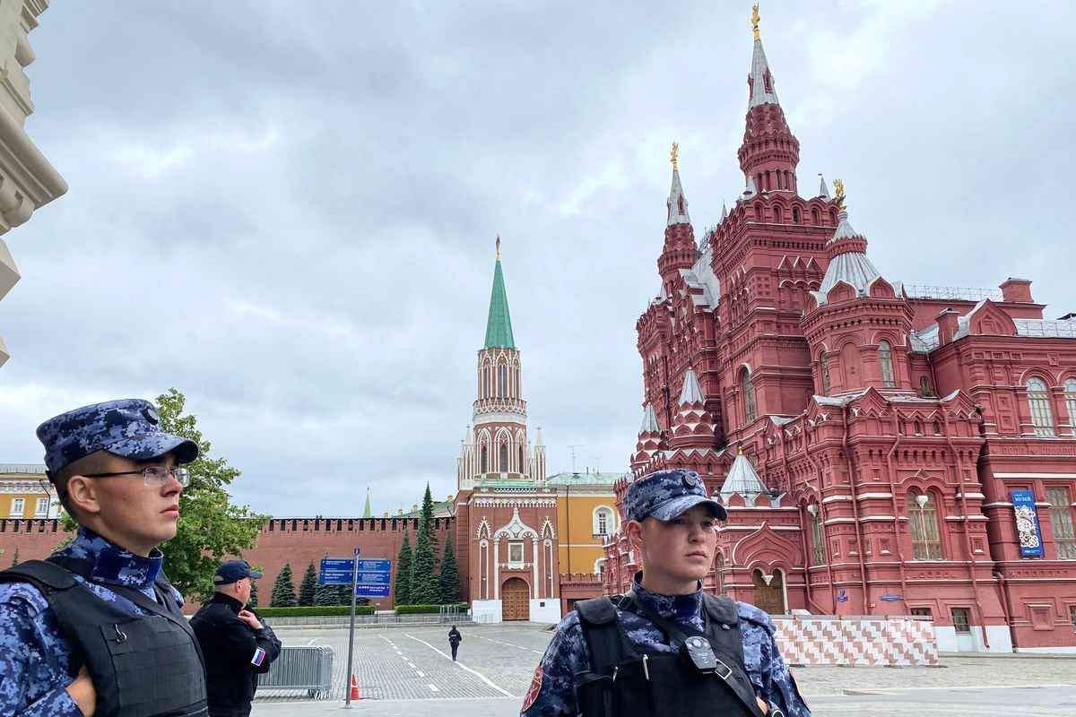 泽连斯基预告“斩首”普京？特朗普立场转变，援乌战斧打击莫斯科