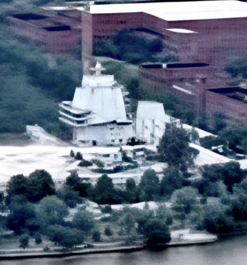 谜一样的舰岛！中国12万吨核航母外形曝光，比美国福特号更先进？