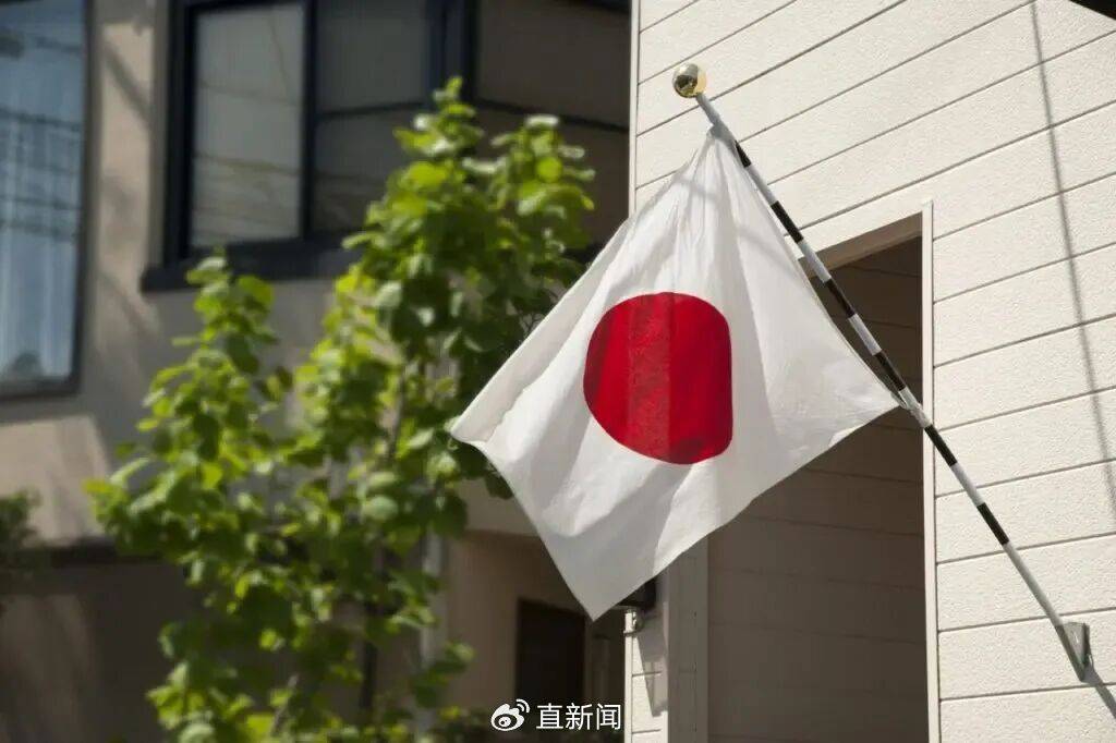 庚欣：高市早苗刚起步就踢到铁板，凸显日本四大悖论！