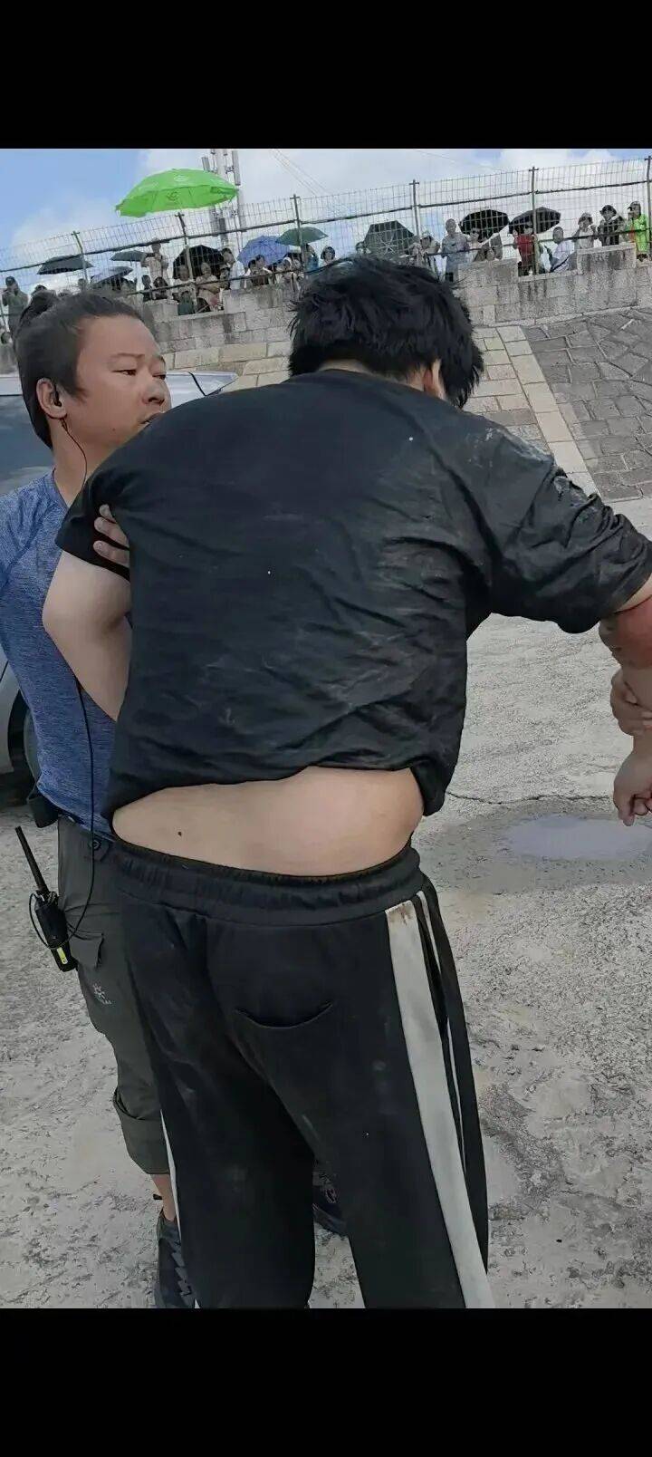 230斤重小伙酒后落水，漂浮7小时终获救……