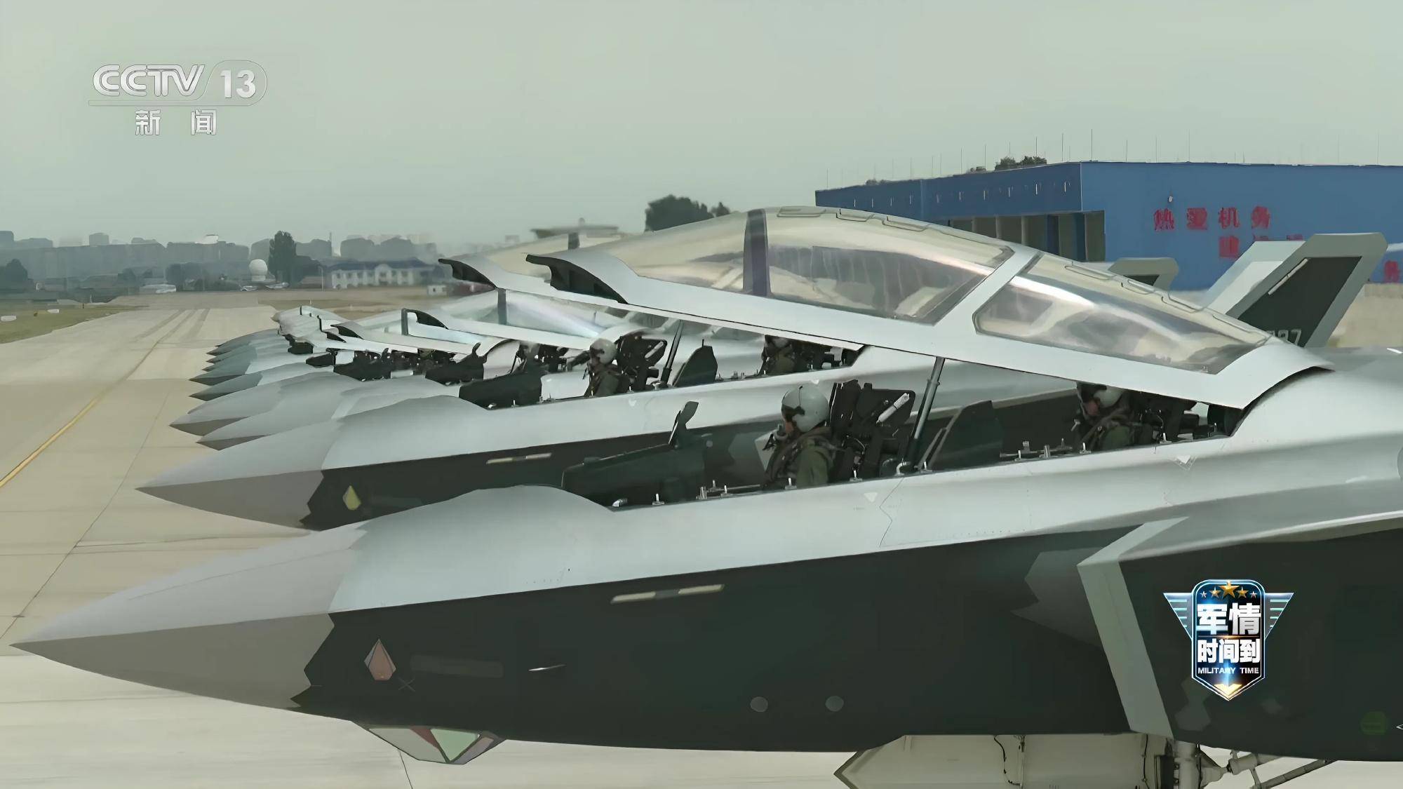 如果是真的美军就又该睡不着了，德专家：歼-35量产后还有双座版