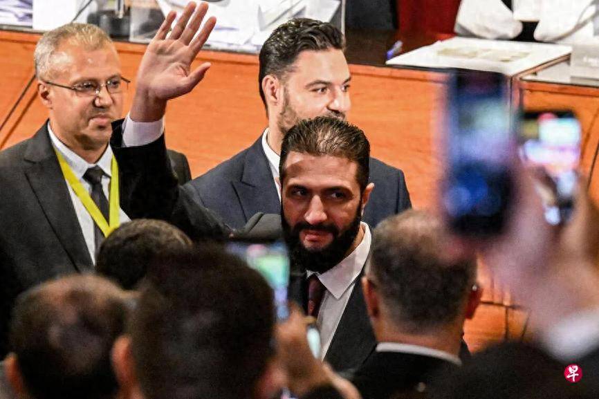 14票通过决议,安理会解除对朱拉尼的制裁,俄美等国都力挺,中方投下唯一弃权票!